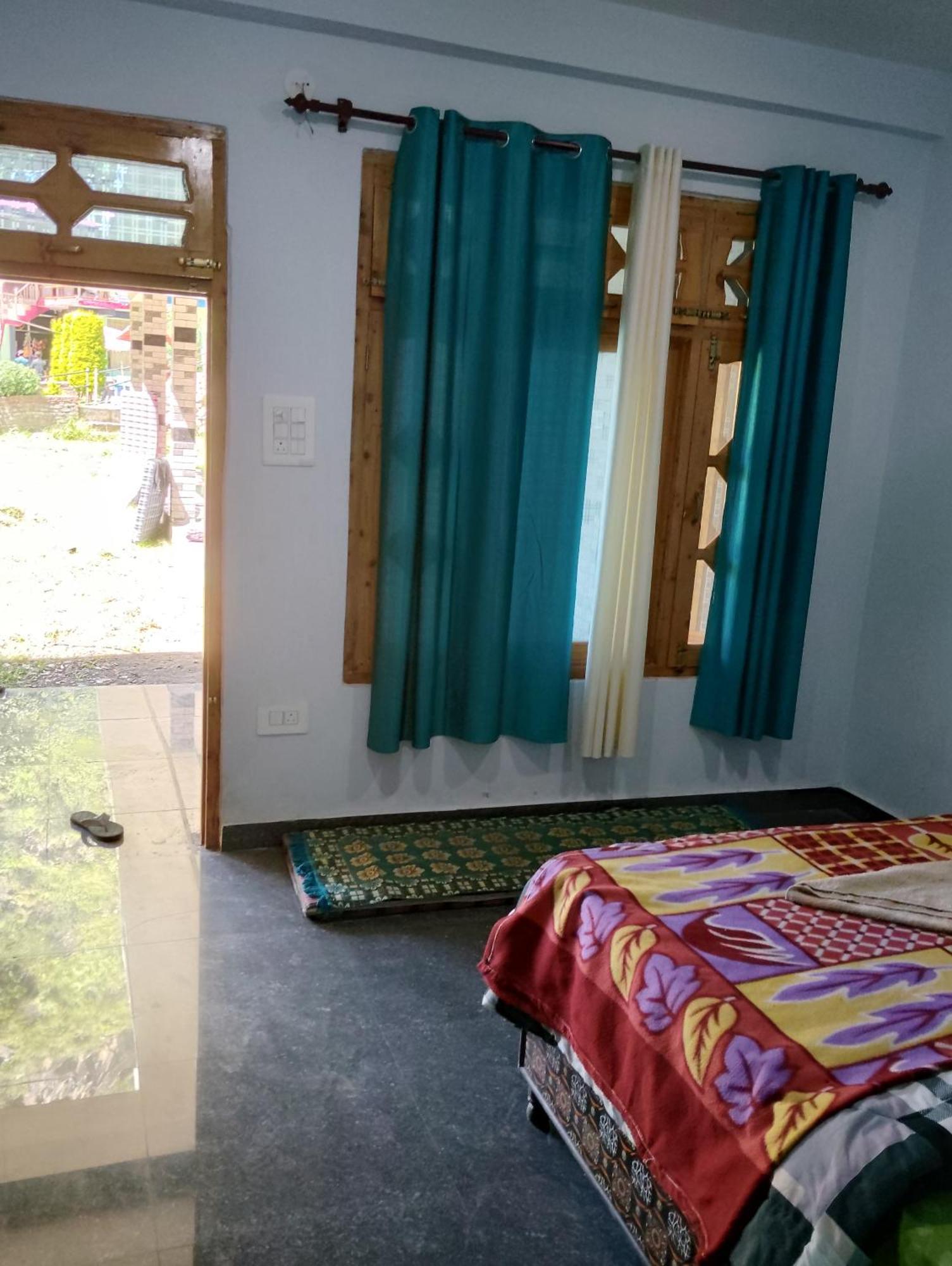 Hotel Dog N Hill Kasol Zewnętrze zdjęcie