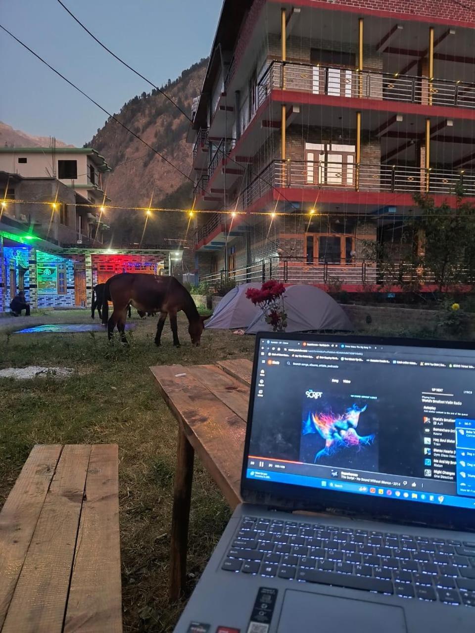 Hotel Dog N Hill Kasol Zewnętrze zdjęcie